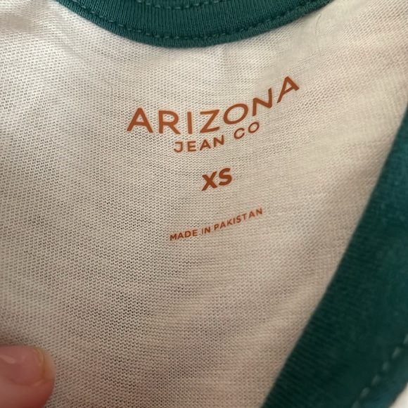 green and white crop top - Picture 2 of 2